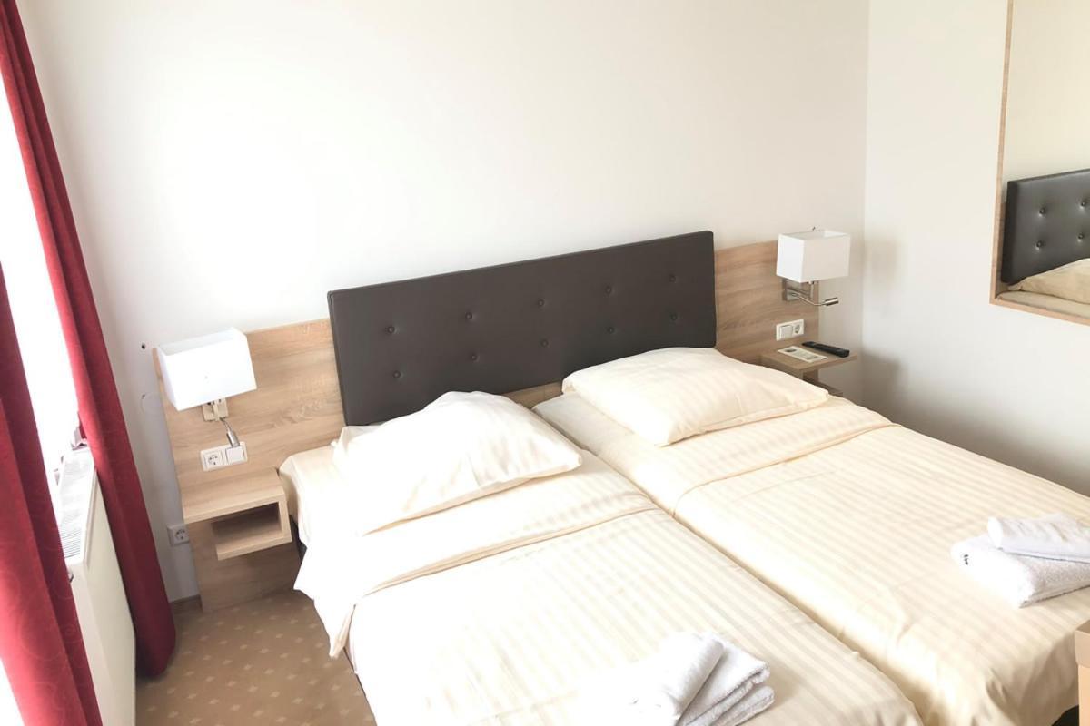 Hotel & Restaurant Miranda Siek Екстер'єр фото
